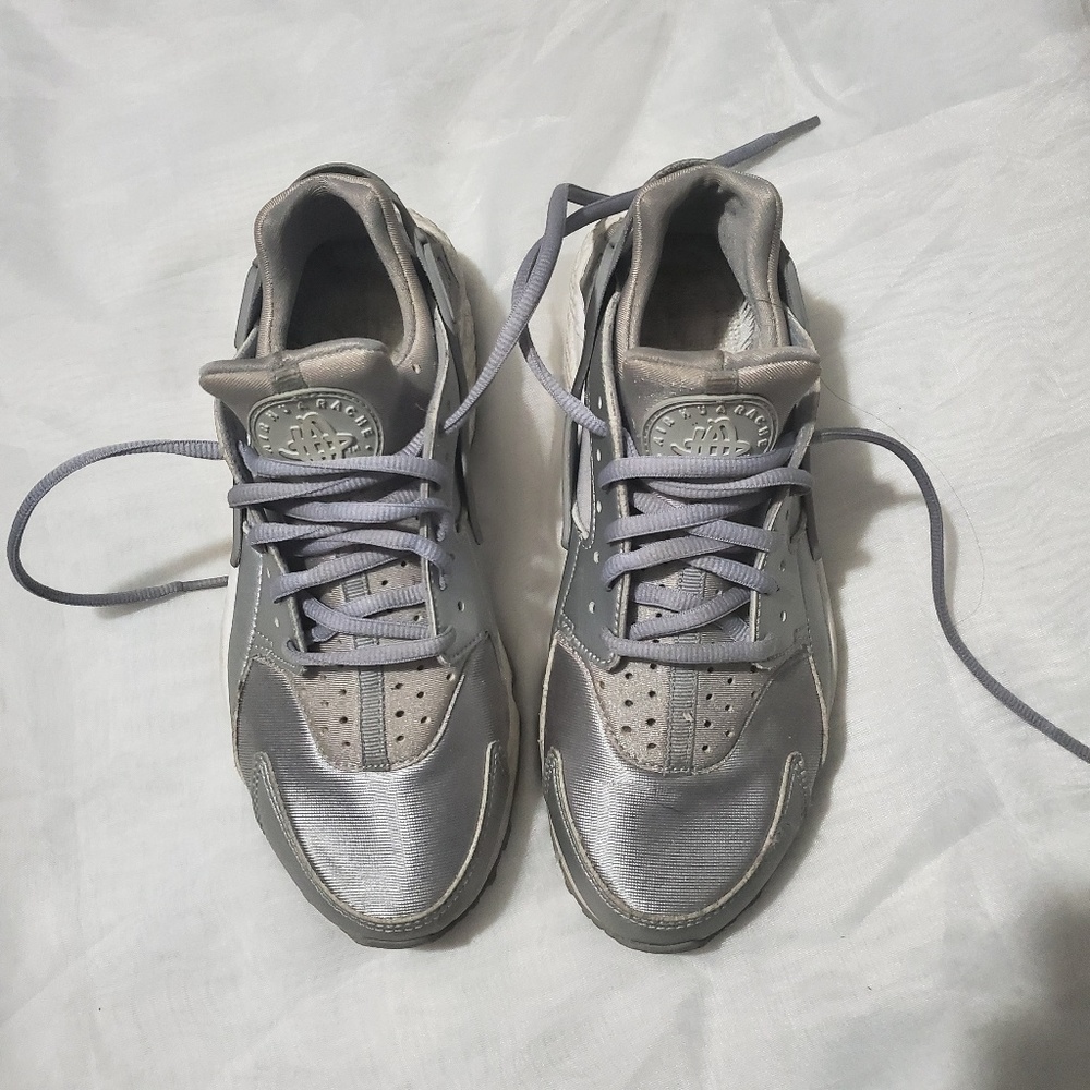 Grey Nike Huaraches